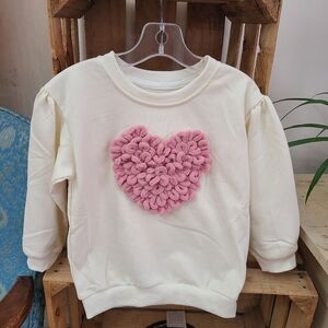 NEW Chenille Cream Crewneck with Pink Heart Size 4T